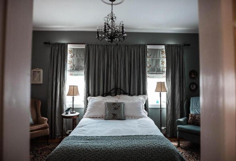 جناح, The Chepstow Inn