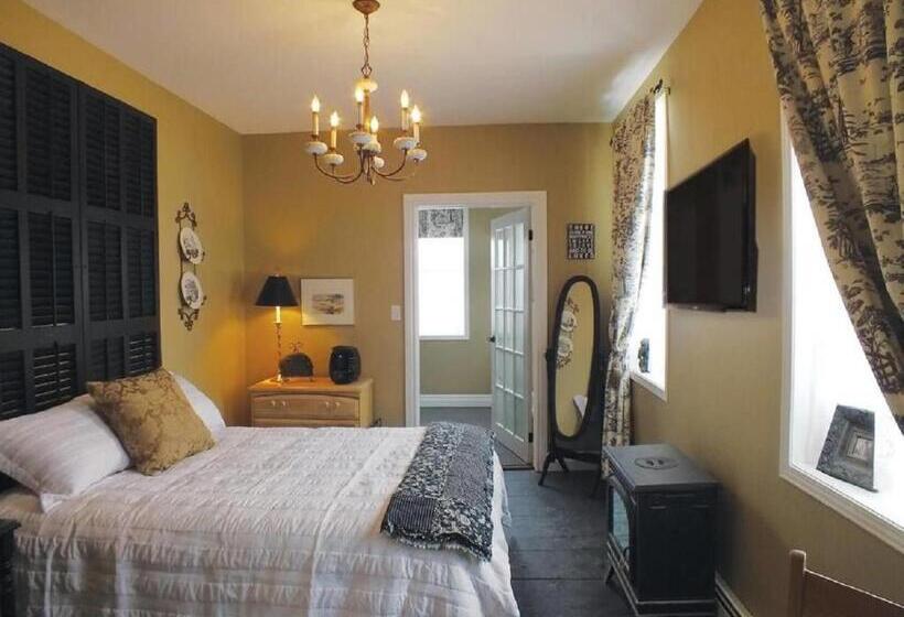 جناح, The Chepstow Inn