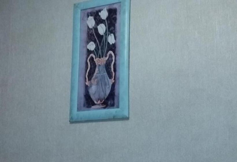 スーペリアトリプルルーム, Yuvileyny