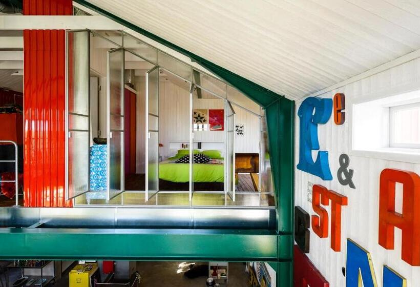 חדר סטנדרט, Lådfabriken