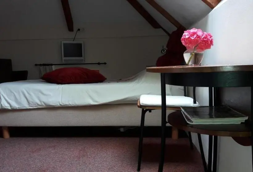 バスルーム共有のシングルスタンダード, Bed & Breakfast Onder Dak