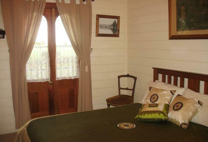 Standard Room, Butterfly Farm Bed And Breakfast Nirranda