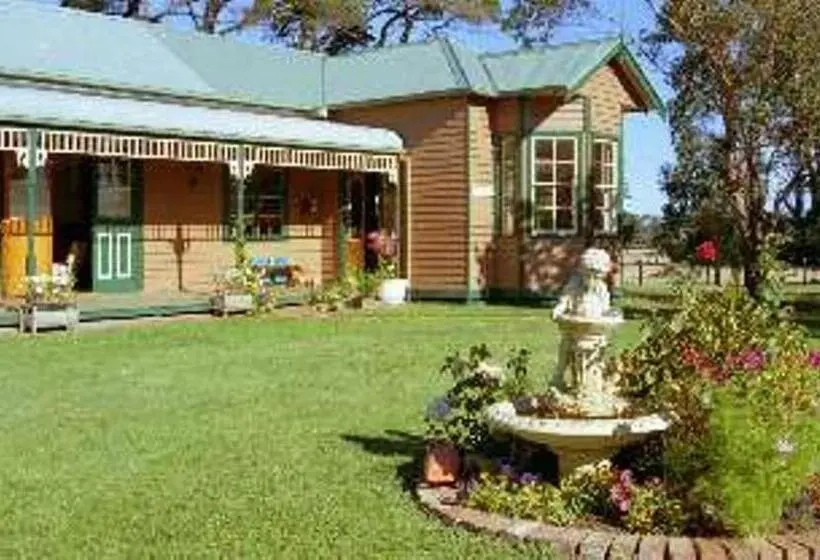 スイート, Butterfly Farm Bed And Breakfast Nirranda