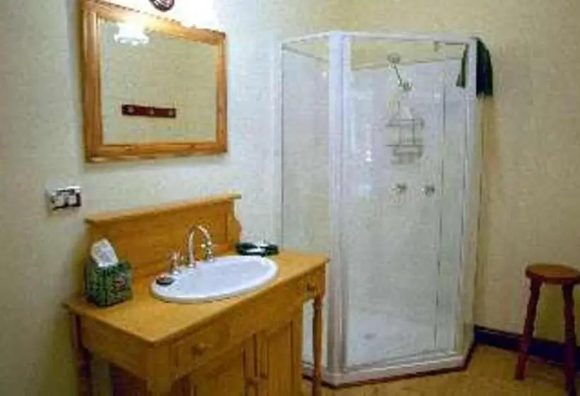 スイート, Butterfly Farm Bed And Breakfast Nirranda