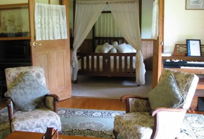スイート, Butterfly Farm Bed And Breakfast Nirranda