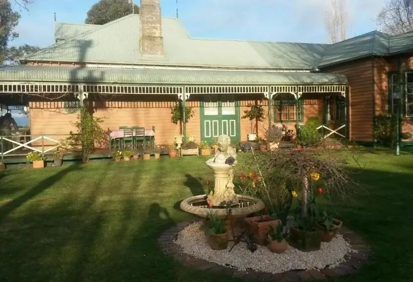 スイート, Butterfly Farm Bed And Breakfast Nirranda