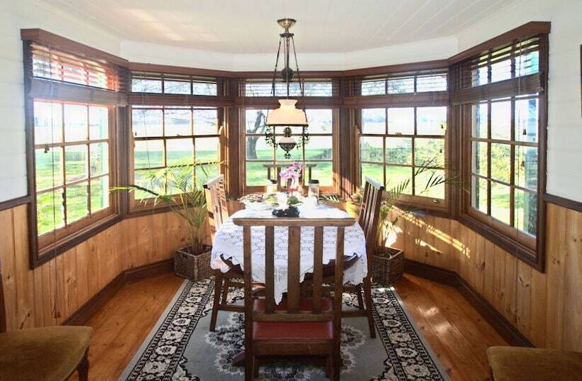 Suite, Butterfly Farm Bed And Breakfast Nirranda