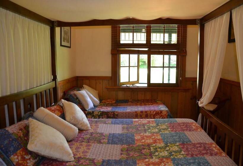 Suite, Butterfly Farm Bed And Breakfast Nirranda