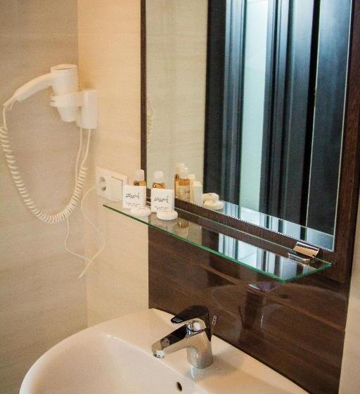 غرفة قياسية, Chalet