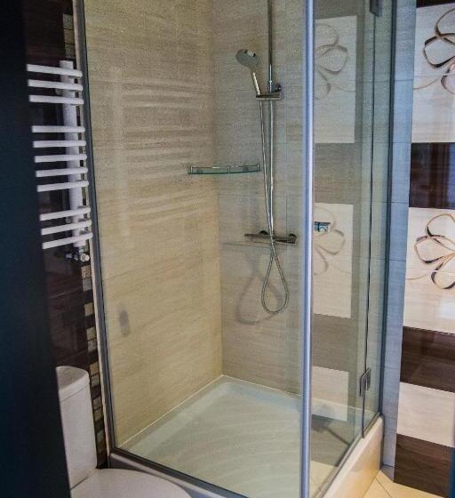 غرفة قياسية, Chalet