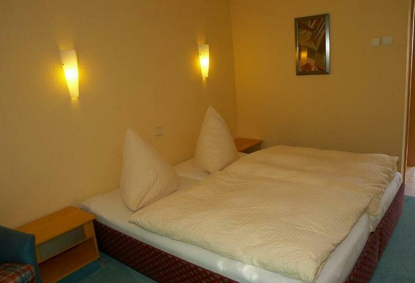 Номер Стандарт, La Porte