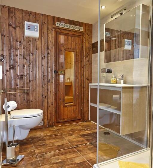 Дом 4 Спальни, La Porte