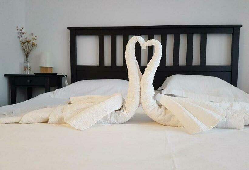 Номер Стандарт с Балконом, Pensiunea Agroturistica Cerna, Vaideeni, Valcea