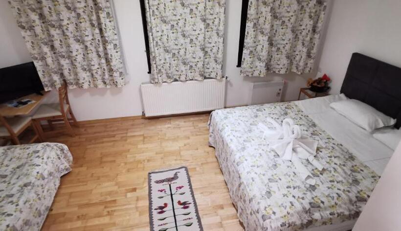 Номер Стандарт Трехместный, Pensiunea Agroturistica Cerna, Vaideeni, Valcea