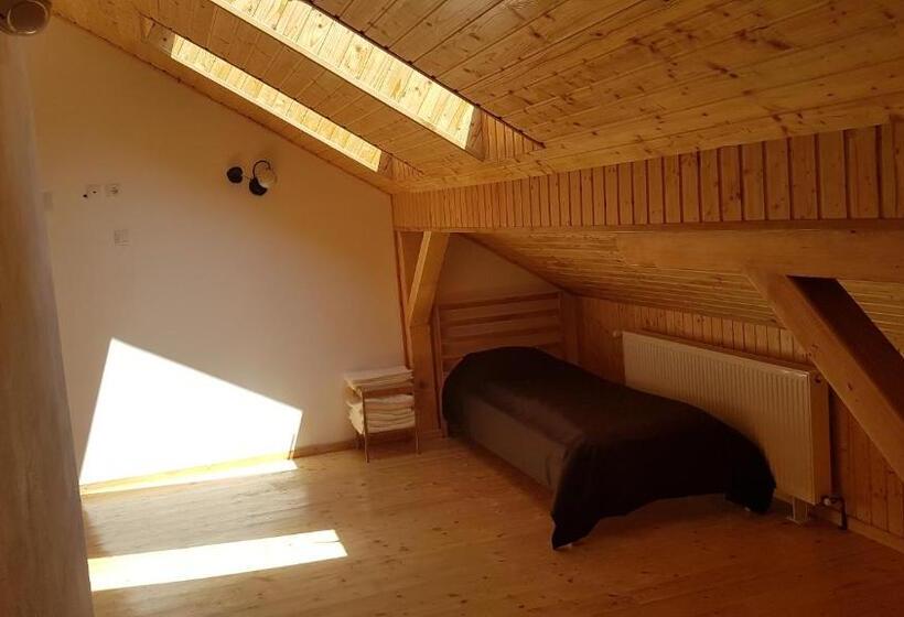 Четырехместный Номер Стандарт, Pensiunea Agroturistica Cerna, Vaideeni, Valcea