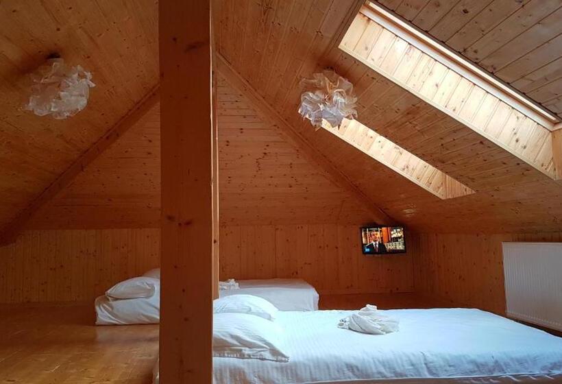 Четырехместный Номер Стандарт, Pensiunea Agroturistica Cerna, Vaideeni, Valcea