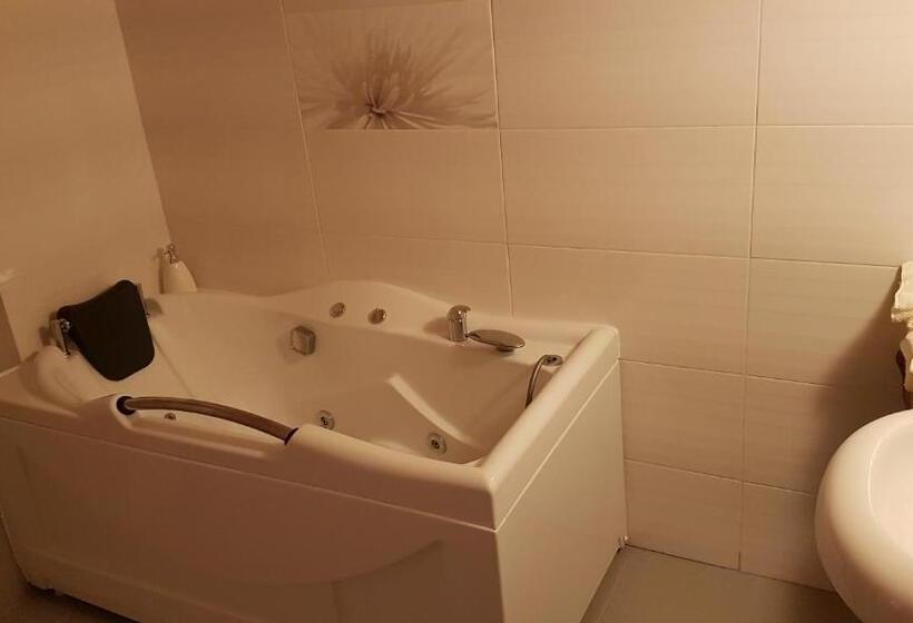 Номер Стандарт Трехместный, Pensiunea Agroturistica Cerna, Vaideeni, Valcea