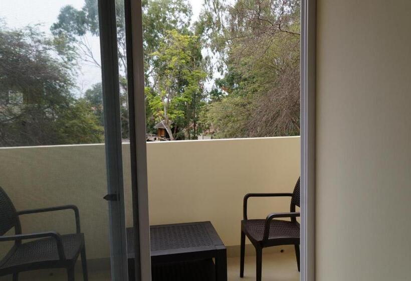 اتاق خانوادگی با چشم‌انداز دریا, Playa Aventura