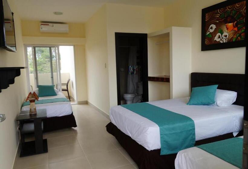 اتاق خانوادگی با چشم‌انداز دریا, Playa Aventura