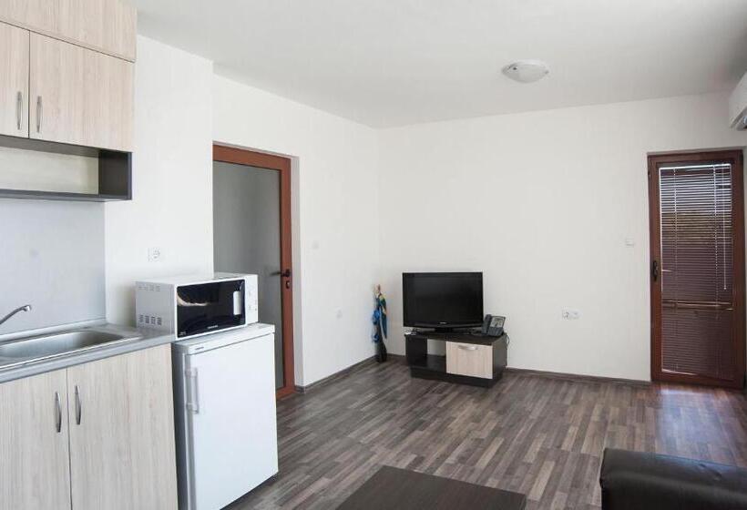 דירה בת חדר שינה 1 עם מרפסת, Villa Trakia