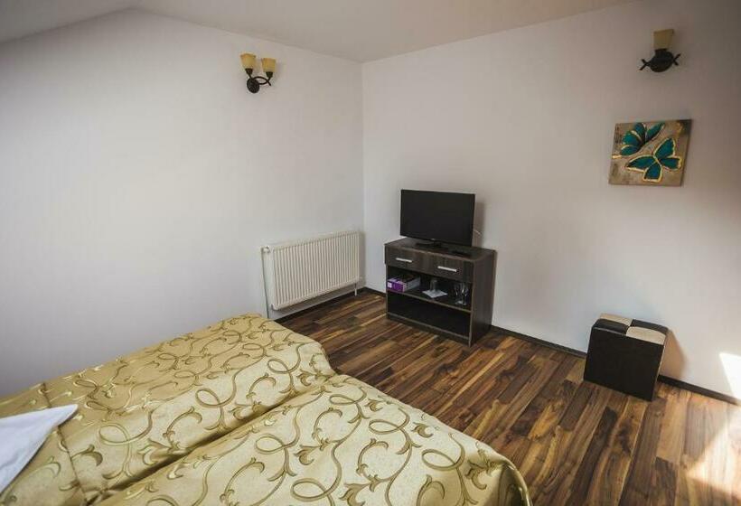 Номер Стандарт, Casa Cu Nuc