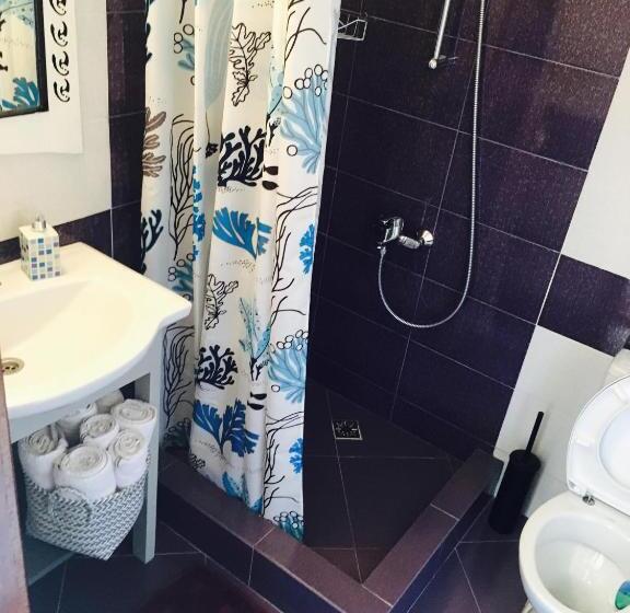 Семейный Номер, Casa La Moara Din Grădină