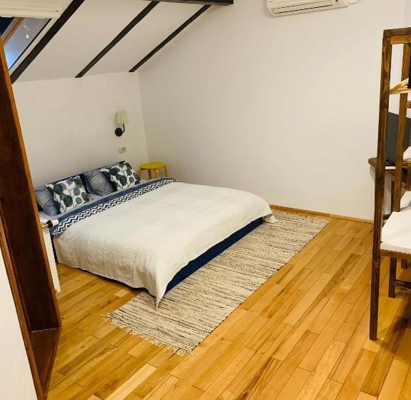 Номер Стандарт, Casa La Moara Din Grădină