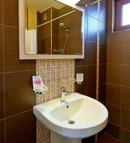 デラックスルーム, Lakata Guest House