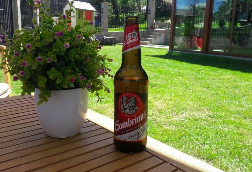 バルコニー付きデラックスルーム, Lakata Guest House