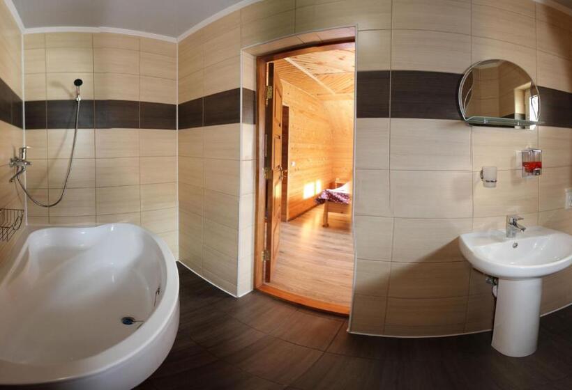 سوییت خانوادگی, Yeva