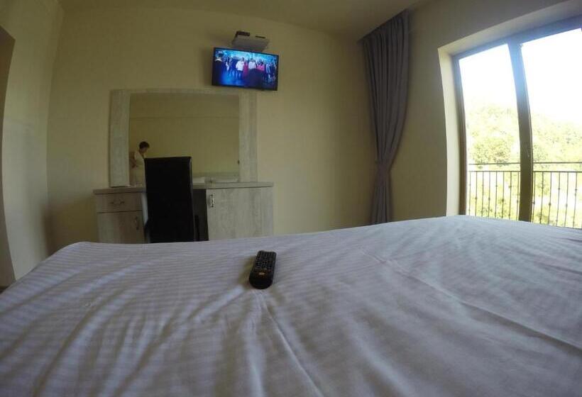 디럭스 룸 킹사이즈 침대, Pensiune Marginimea Sibiului