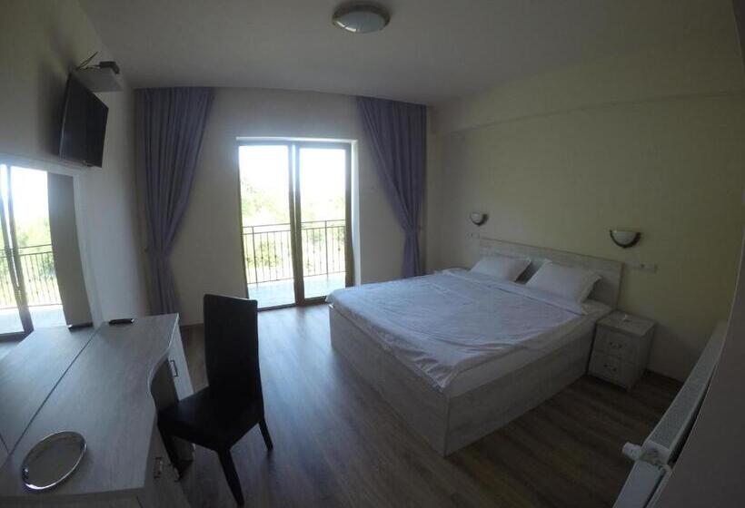 디럭스 룸 킹사이즈 침대, Pensiune Marginimea Sibiului