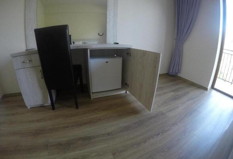 디럭스 룸 킹사이즈 침대, Pensiune Marginimea Sibiului