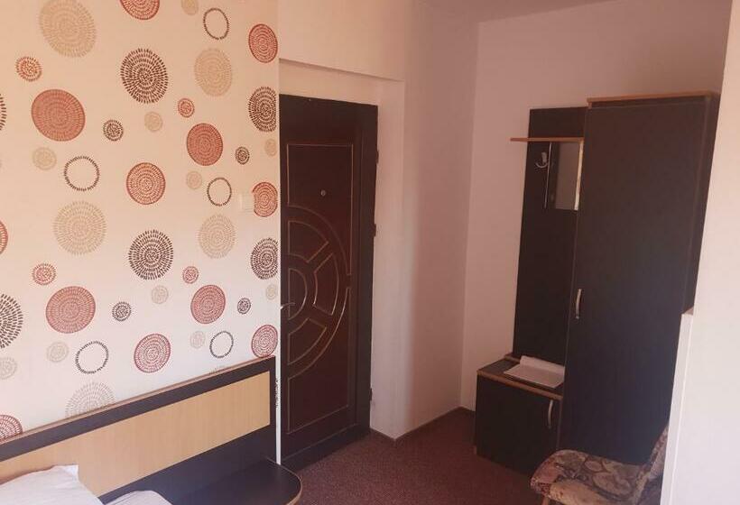 Номер Стандарт, Pensiunea Heaven