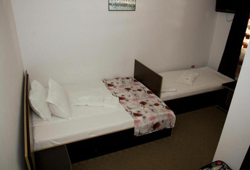 Номер Стандарт Трехместный, Pensiunea Heaven