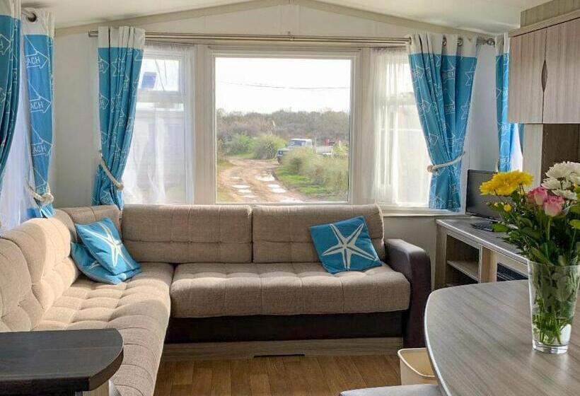 침실 2개 주택, Anchor Park