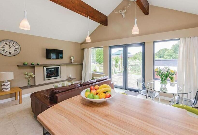 Дом 1 Спальня, Oakwood Lodges