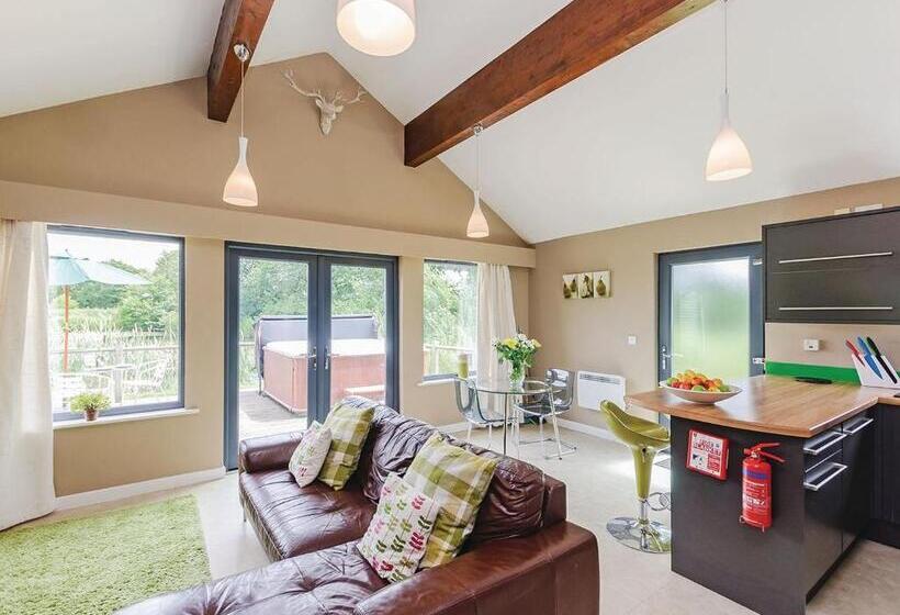 Дом 1 Спальня, Oakwood Lodges