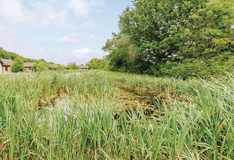 Дом 2 Спальни, Oakwood Lodges