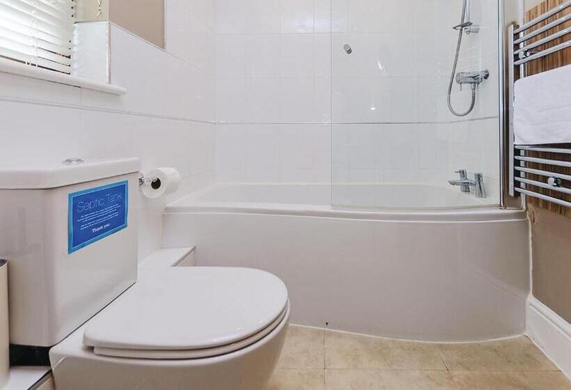 Дом 2 Спальни, Oakwood Lodges