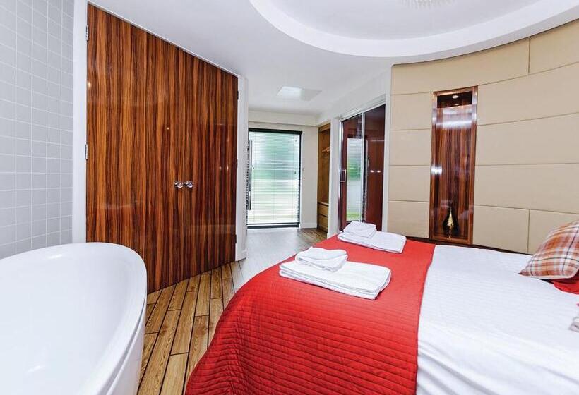 Дом 1 Спальня, Oakwood Lodges