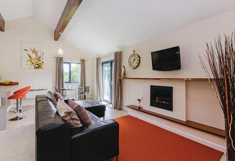 침실 1개 주택, Oakwood Lodges