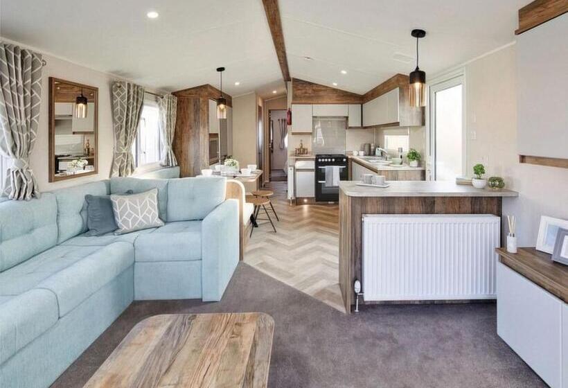 침실 3개 주택, Wild Rose Holiday Park