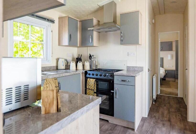 침실 2개 주택, Wild Rose Holiday Park