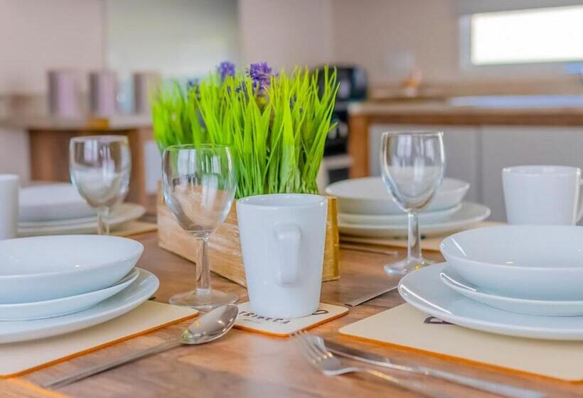 Дом 3 Спальни, Wild Rose Holiday Park