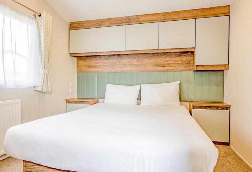 Дом 3 Спальни, Wild Rose Holiday Park