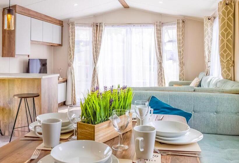 침실 3개 주택, Wild Rose Holiday Park