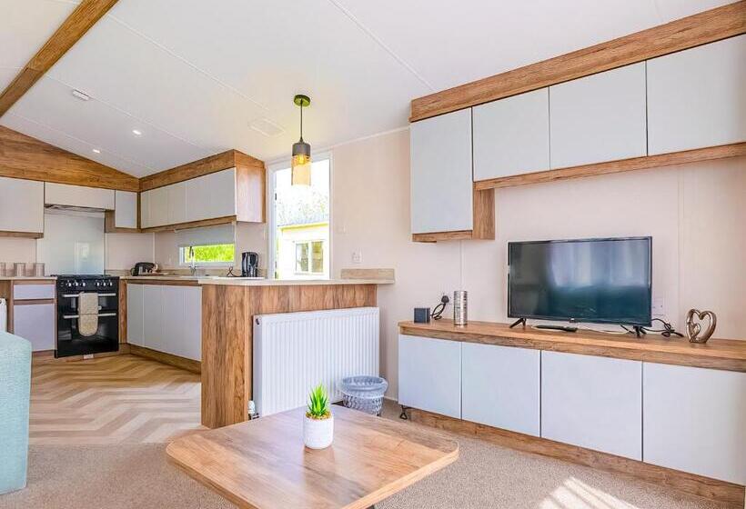 침실 2개 주택, Wild Rose Holiday Park