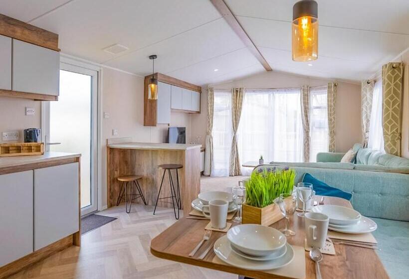 침실 3개 주택, Wild Rose Holiday Park