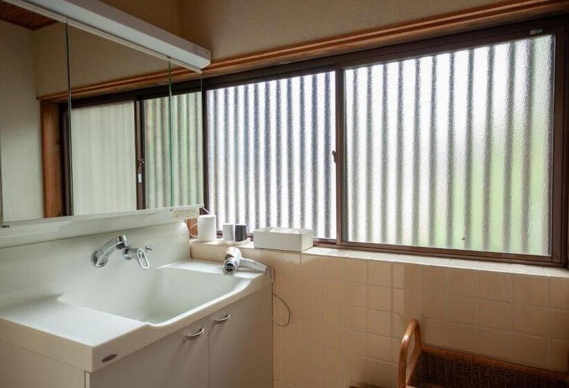 غرفة قياسية ثلاثية, Shiroyamakan